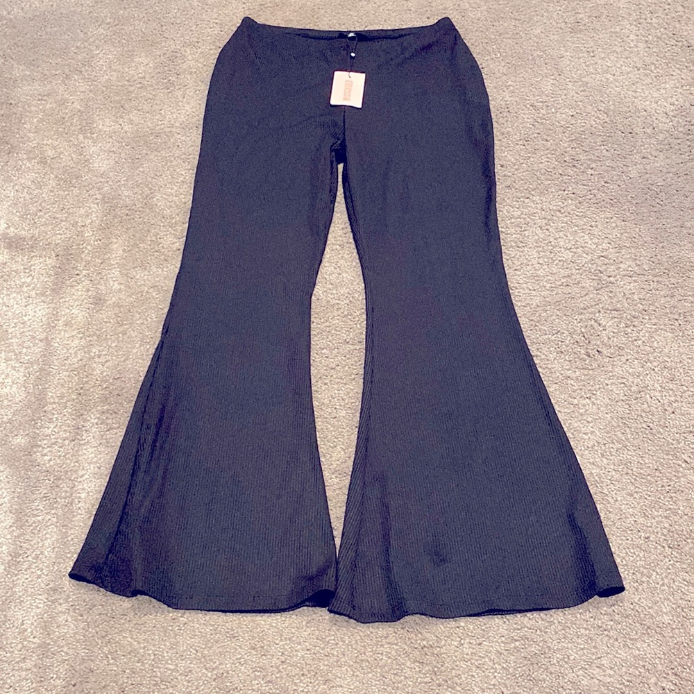 Wide Leg Legging